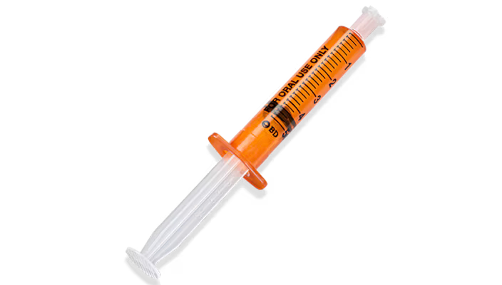 Becton Dickinson 5 mL amber oral syringe with tip cap, box of 100, used for precise medication dispensing