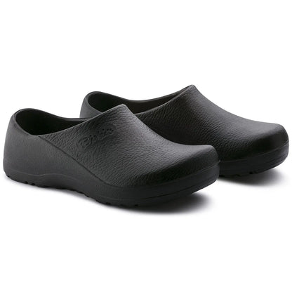 Birkenstock Profi-Birki clog made of durable polyurethane, featuring a closed toe and supportive design for work environments.