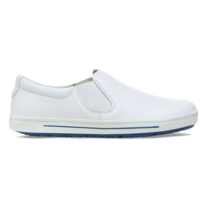 Birkenstock QO 400 footwear with cushioned footbed and stylish design, shown from a side angle.