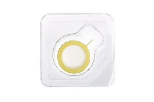 GBO EasyStrainer cell strainer with 100 µm pore size, designed to fit standard 50 mL centrifuge tubes, shown in close-up.