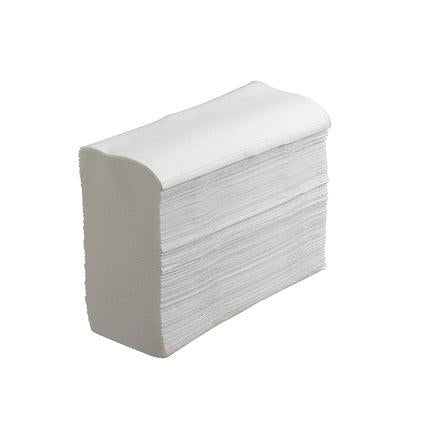 White Scott multifold hand towel from Kimberly-Clark, 1x4000 sheet pack, folded for convenient hand drying.