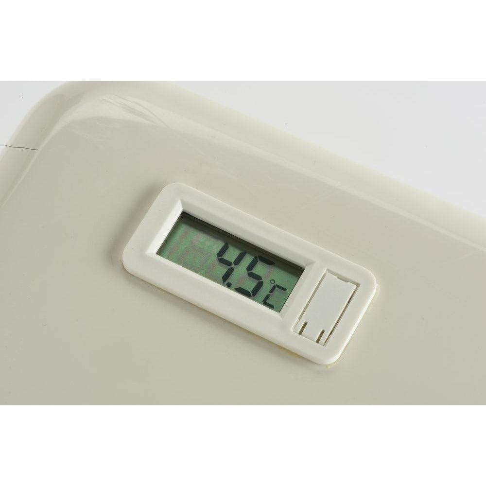 18L Nomad Medical Cool Box by The Cool Icebox Company with soft gel packs for medical cooling and transportation.