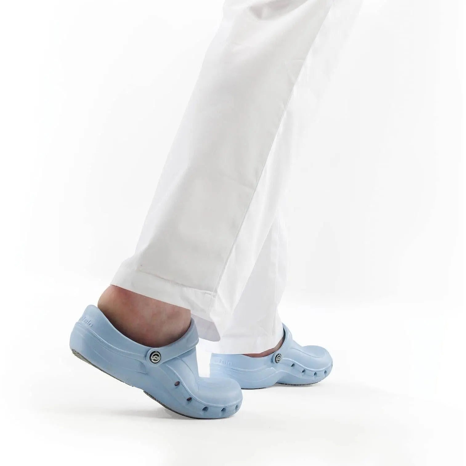 Toffeln Ezi-Klog unisex nursing shoes, lightweight clogs with slip-resistant soles and comfortable design for healthcare workers.