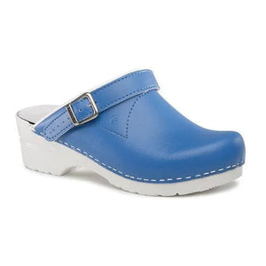 Sky blue Flexiklog unisex flexible clog by Toffeln with an elasticated heel strap, shown from a side view.